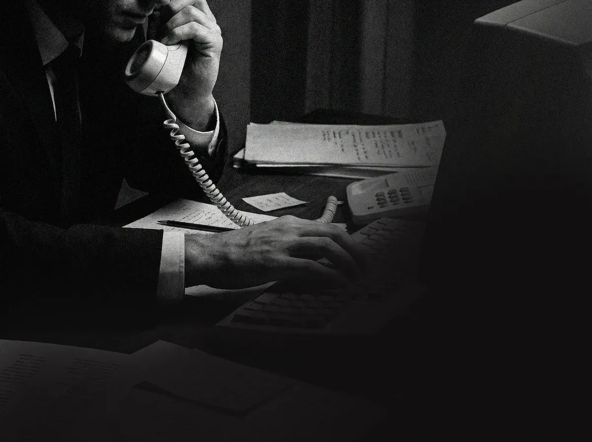 Pessoa prospectando clientes